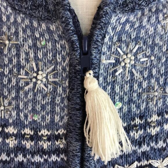 Vintage Tiara NWT Nordic Fair Isle Beaded Snowflake Cardigan Sweater Size L - Picture 3 of 6